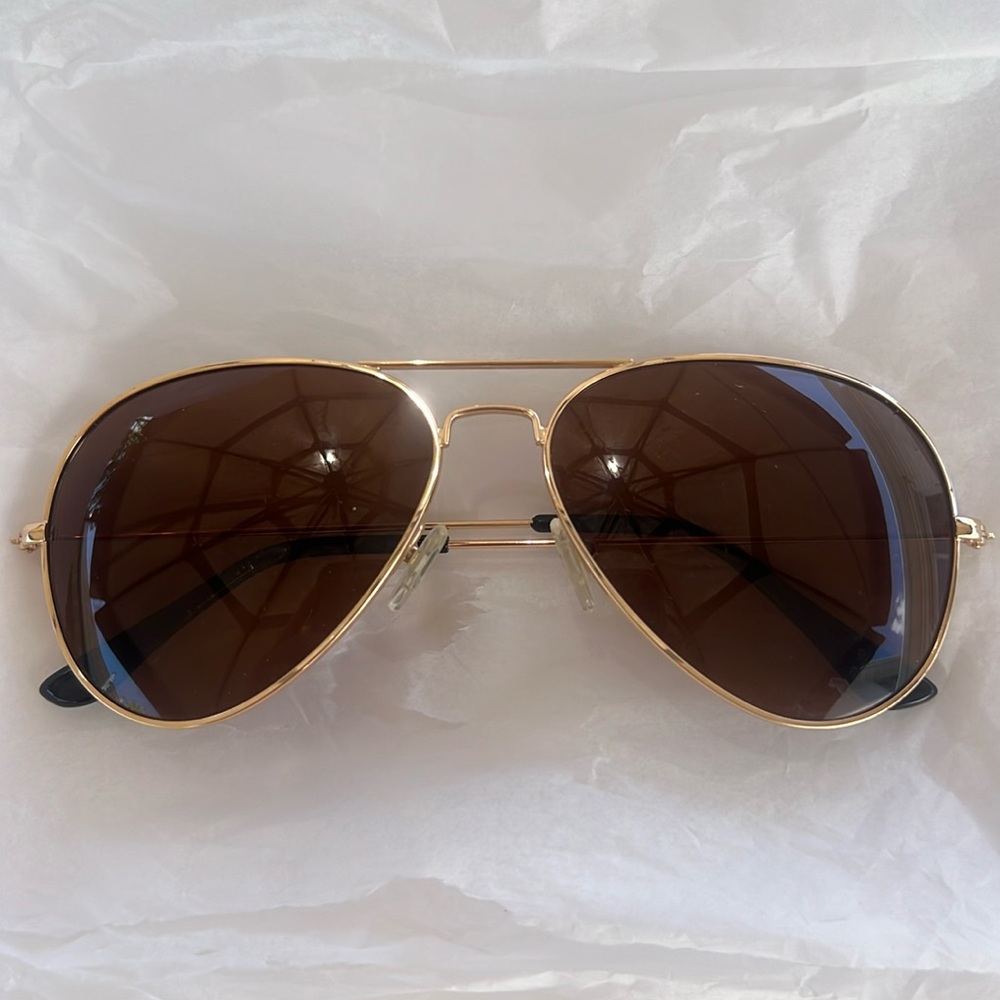 Aviator Style Sunglasses